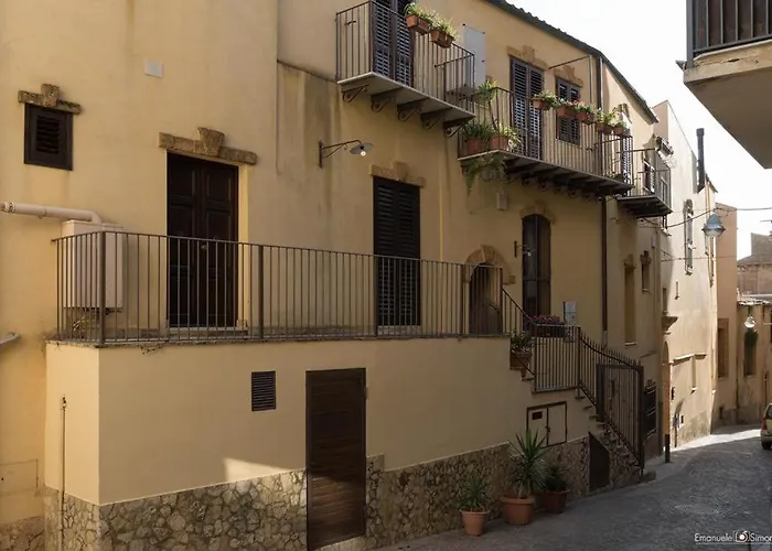 Le Pettegole אגריג'נטו